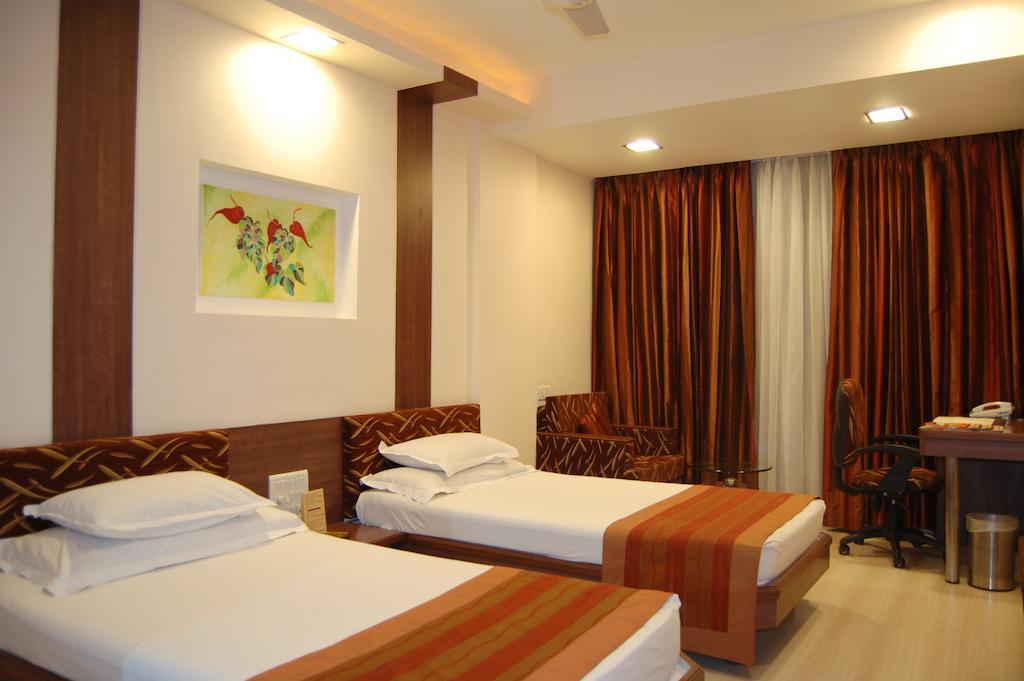 Shreemaya Hotel Indore Exterior photo