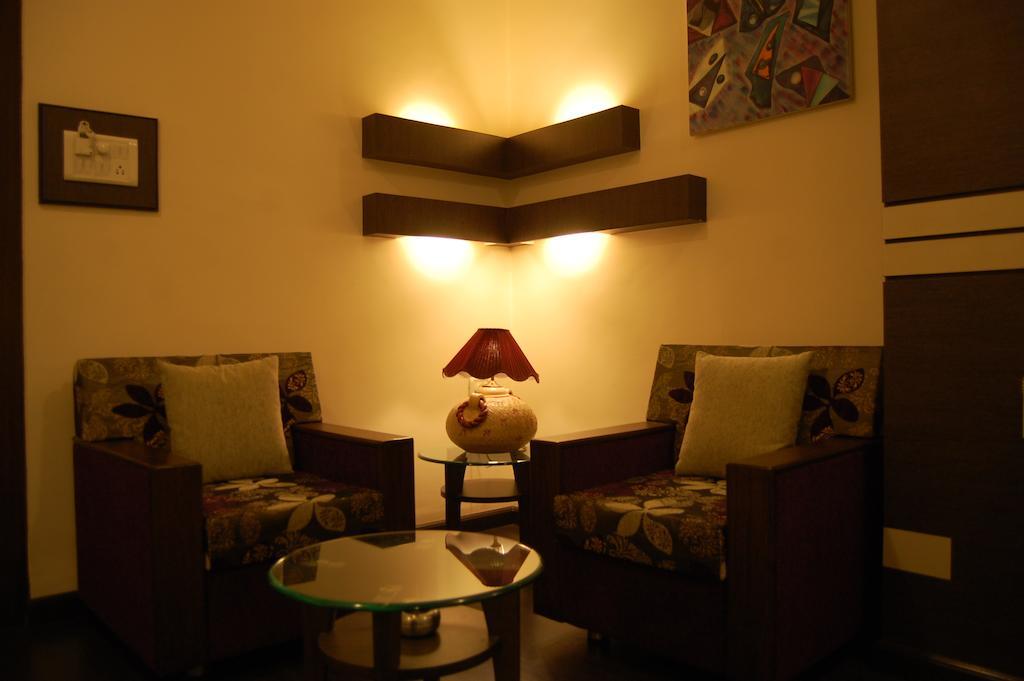 Shreemaya Hotel Indore Exterior photo