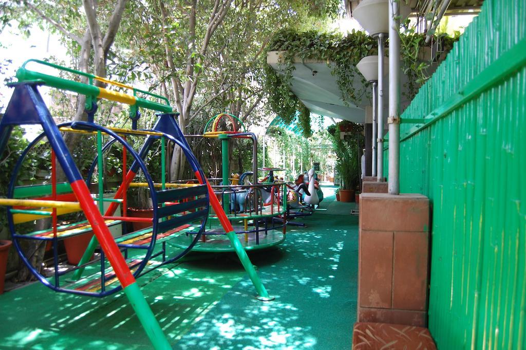 Shreemaya Hotel Indore Exterior photo