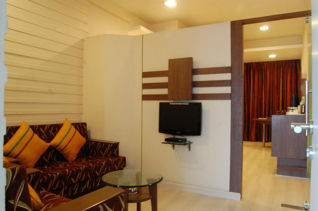 Shreemaya Hotel Indore Exterior photo